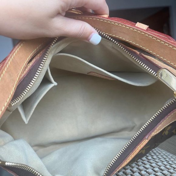 Authentic Louis Vuitton Monogram Etoile - Picture 13 of 16